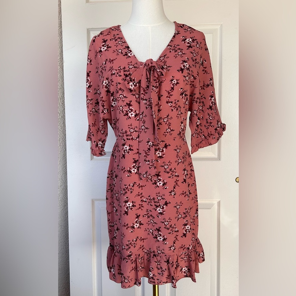 Blue Rain Ruffled Tie Front Dress‎ Size Medium NWT